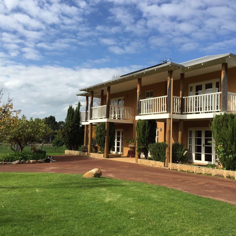 Erravilla Country Estate Spa Suite Accommodation Cowaramup ภายนอก รูปภาพ