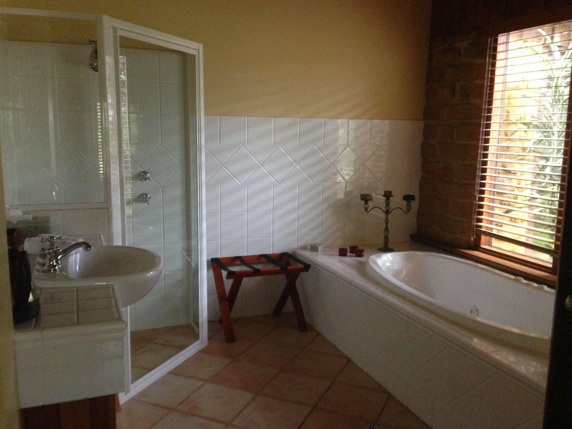 Erravilla Country Estate Spa Suite Accommodation Cowaramup ภายนอก รูปภาพ