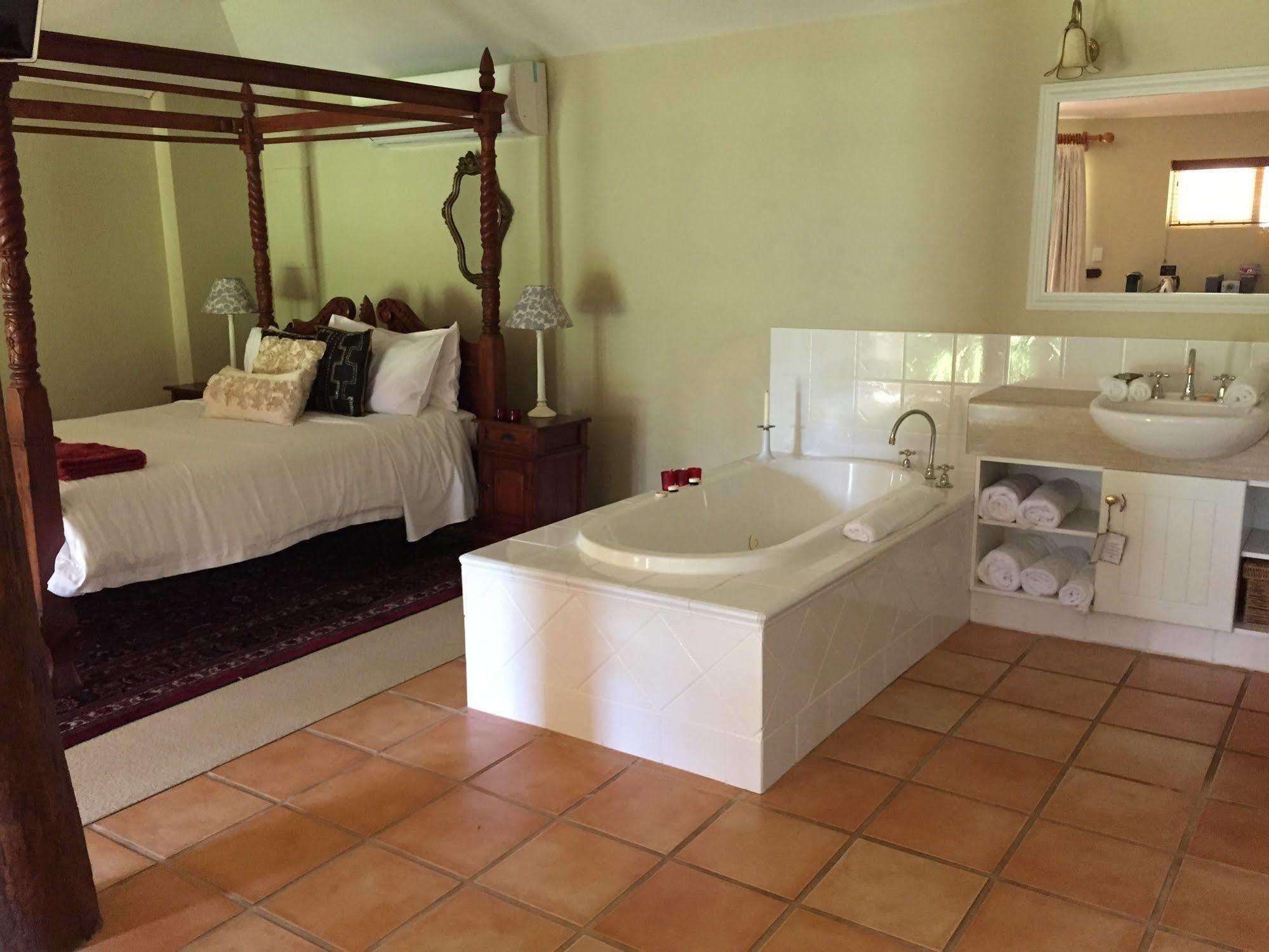Erravilla Country Estate Spa Suite Accommodation Cowaramup ภายนอก รูปภาพ